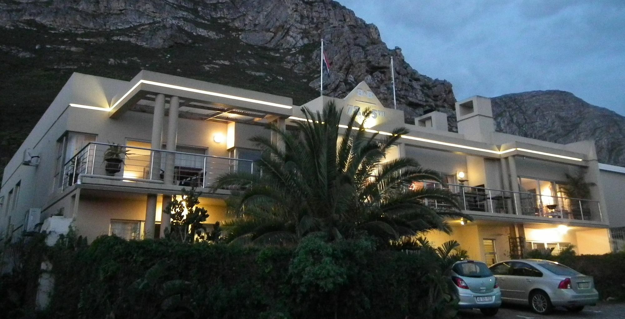 78On5Th In Hermanus Exterior photo